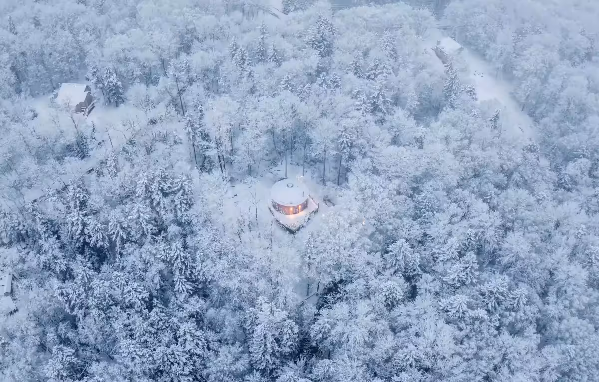 Airbnb  Emerging destinations