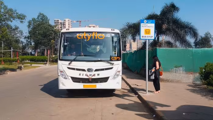 MMRC and Cityflo Feeder Buses for Metro