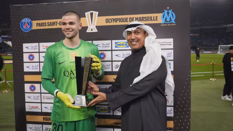 Kuwait Airways presents the 'Man of the Match' award