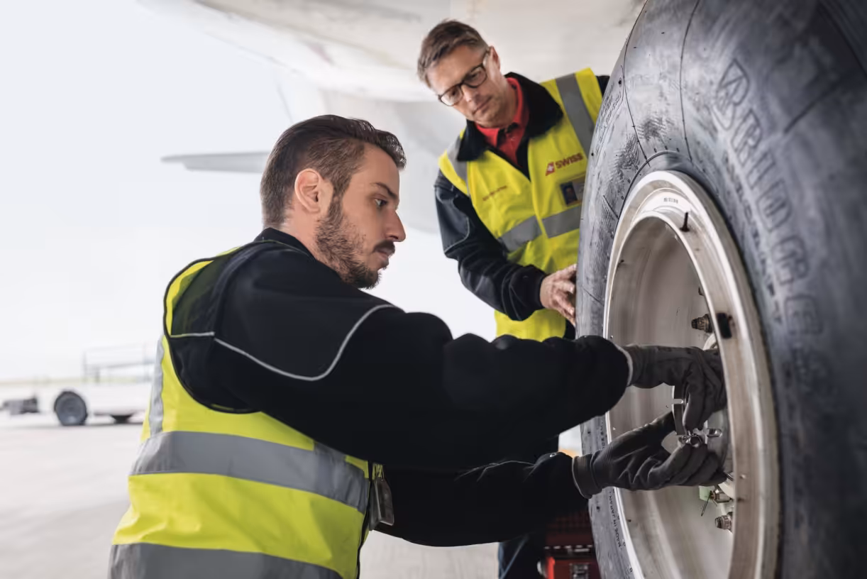 SWISS Employees Approve New Collective Labor Agreement for Ground Staff